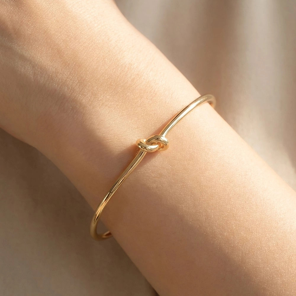 Gold Knot Bracelet